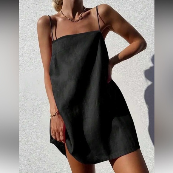 NEW Chic Black Mini Dress - Picture 1 of 5
